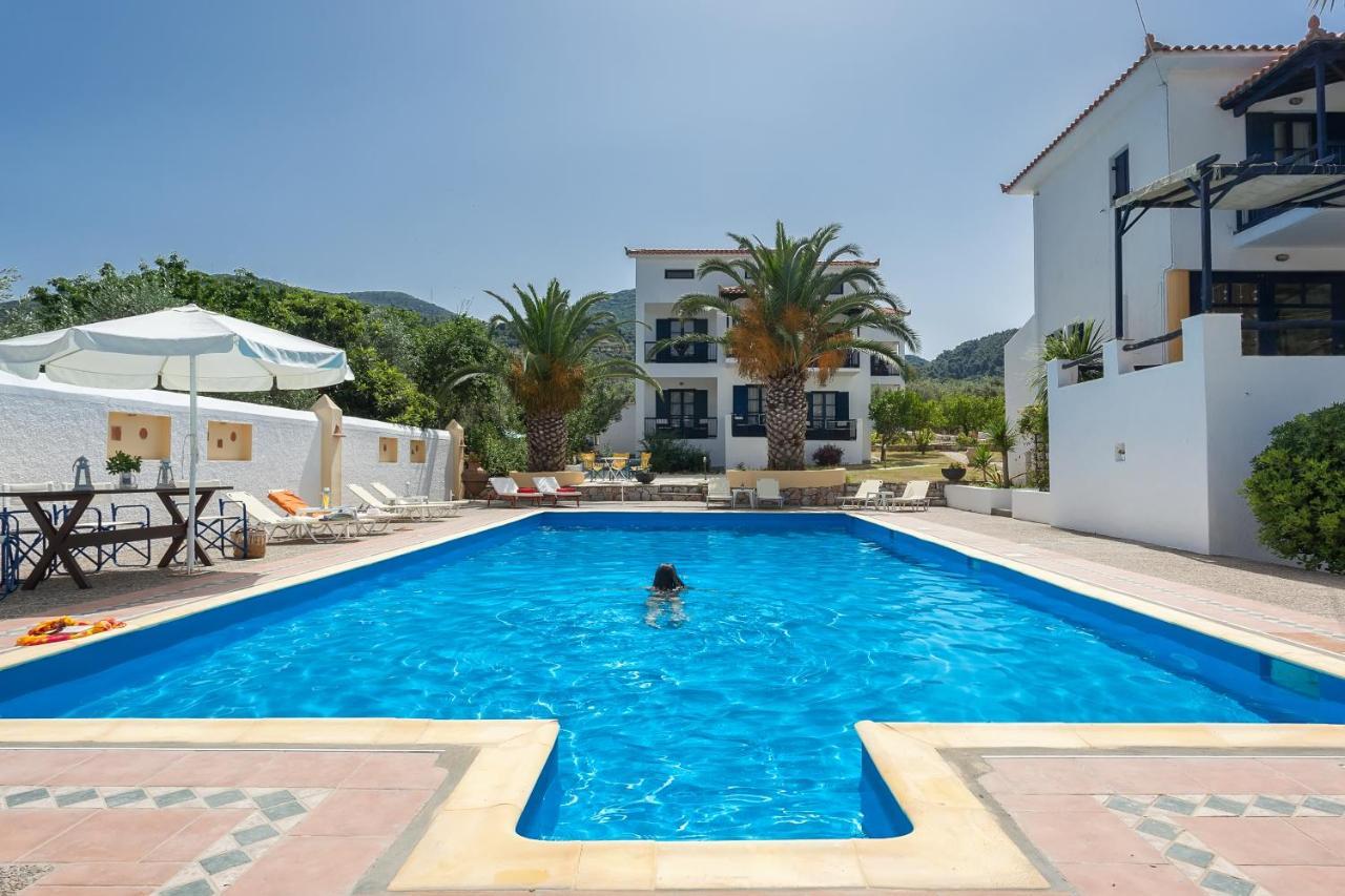 Agelos Studios Skopelos Town Bagian luar foto